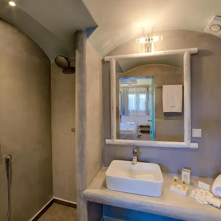 Ifestos 3* Fira (Santorini)