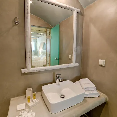 Ifestos 3* Fira (Santorini)