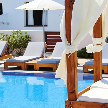 Ifestos Lägenhetshotell Fira (Santorini)