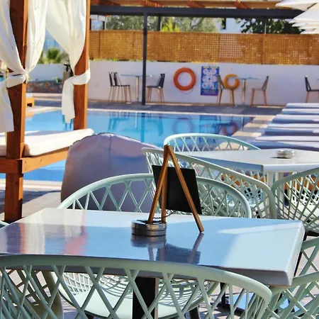 Apartahotel Ifestos 3*